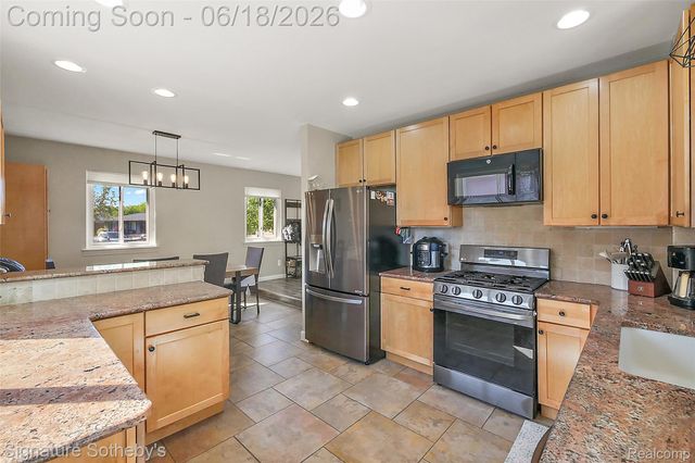 17858 Loranger Street, Clinton Charter Township, MI 48038