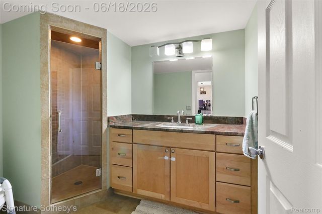17858 Loranger Street, Clinton Charter Township, MI 48038