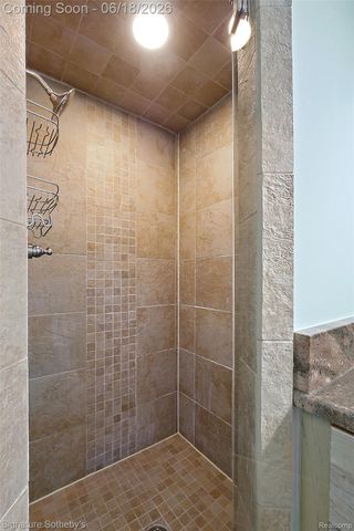17858 Loranger Street, Clinton Charter Township, MI 48038