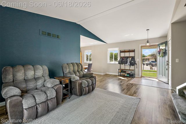 17858 Loranger Street, Clinton Charter Township, MI 48038