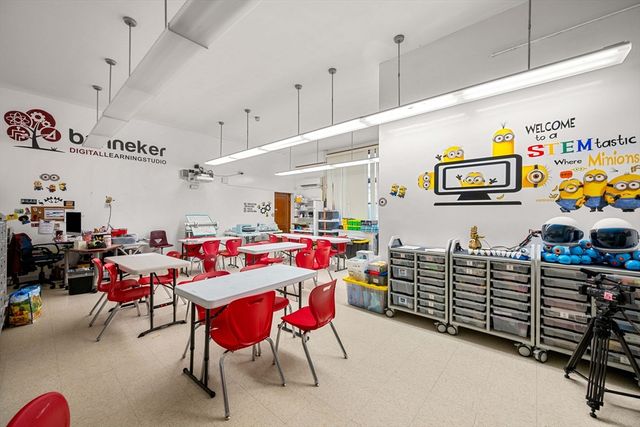 21 Notre Dame Ave, Cambridge, MA 02140