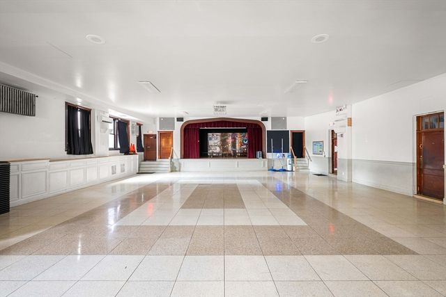 21 Notre Dame Ave, Cambridge, MA 02140