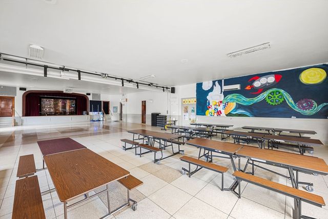 21 Notre Dame Ave, Cambridge, MA 02140