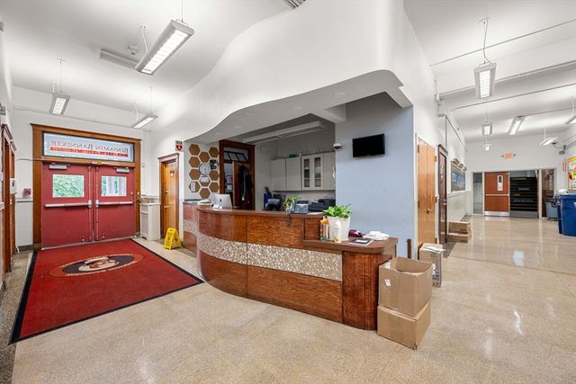 21 Notre Dame Ave, Cambridge, MA 02140