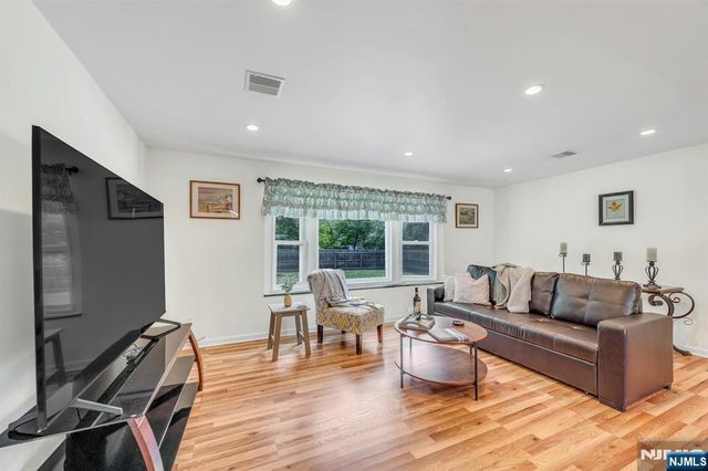 280 Davidson Avenue, Ramsey, NJ 07446