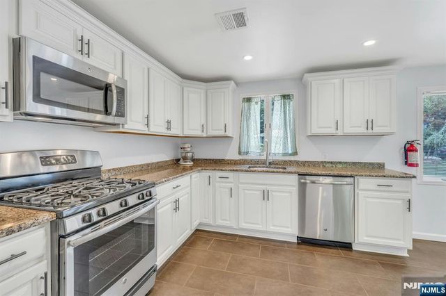 280 Davidson Avenue, Ramsey, NJ 07446