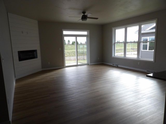 2505 TIPPERARY TRAIL, De Pere, WI 54115