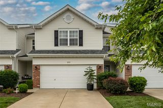 202 Sword Lily Drive, O'fallon, MO 63366