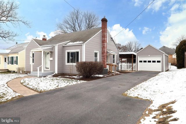 121 HARVEY ST, Pleasant Gap, PA 16823