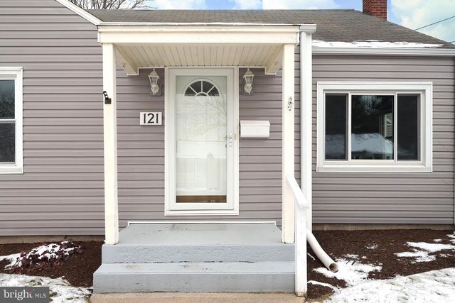 121 HARVEY ST, Pleasant Gap, PA 16823