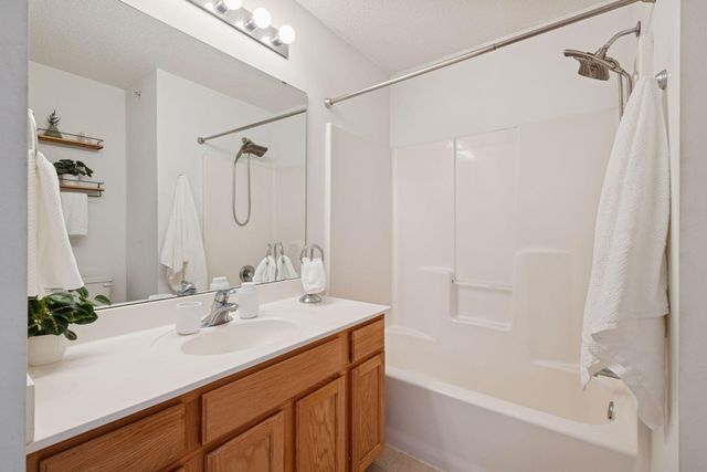 13847 54th Avenue N, Plymouth, MN 55446