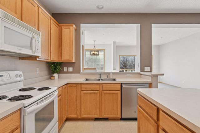 13847 54th Avenue N, Plymouth, MN 55446