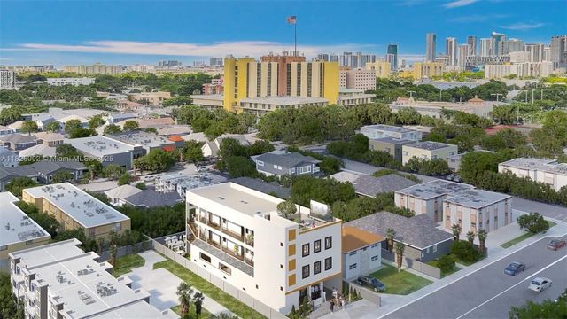 1037 NW 2nd St, Miami, FL 33128