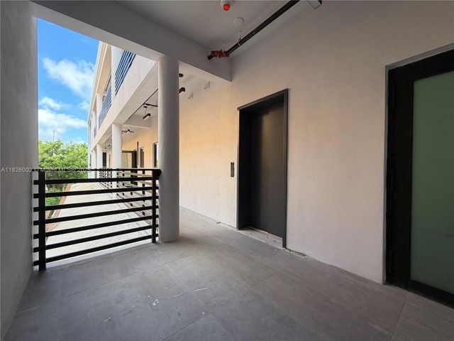 1037 NW 2nd St, Miami, FL 33128