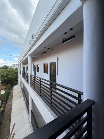 1037 NW 2nd St, Miami, FL 33128