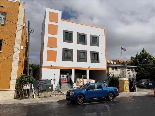 1037 NW 2nd St, Miami, FL 33128