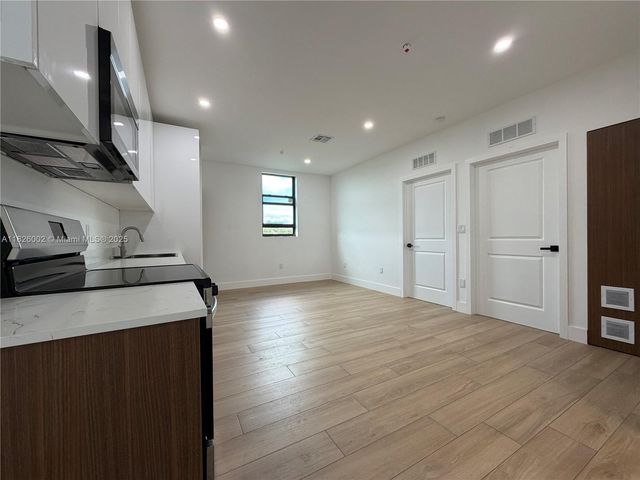 1037 NW 2nd St, Miami, FL 33128