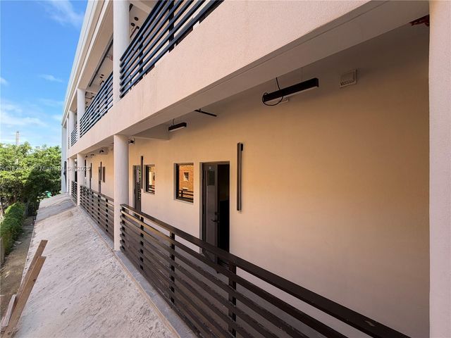 1037 NW 2nd St, Miami, FL 33128