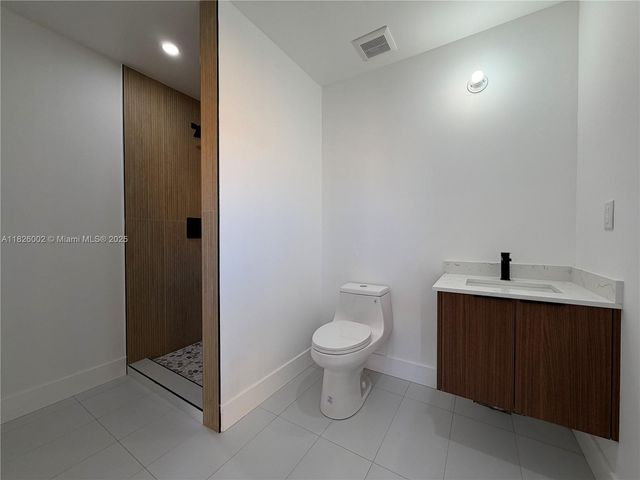 1037 NW 2nd St, Miami, FL 33128