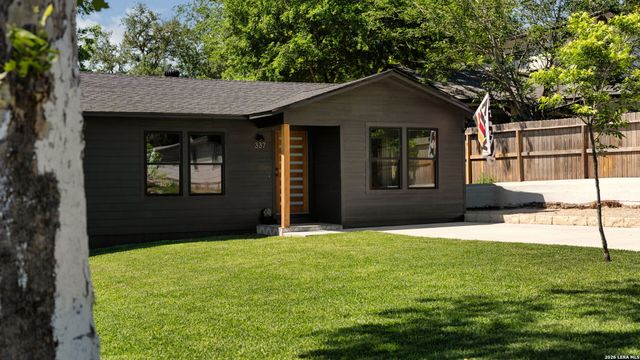 337 W MERRIWEATHER ST, New Braunfels, TX 78130