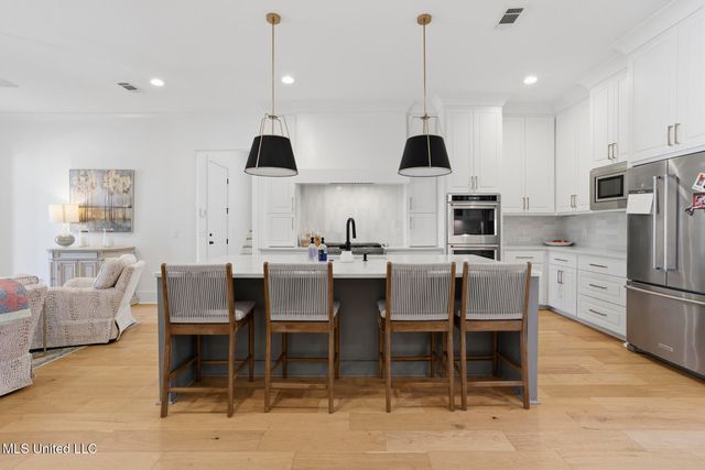 703 Ivywood Court, Madison, MS 39110