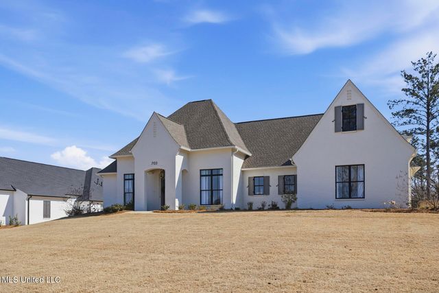703 Ivywood Court, Madison, MS 39110