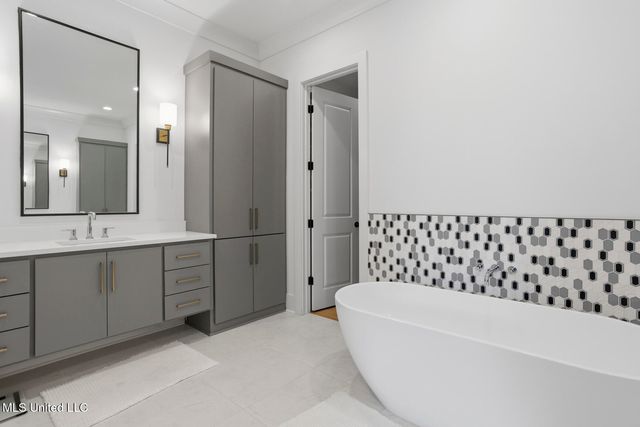 703 Ivywood Court, Madison, MS 39110