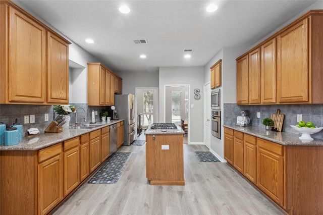 2906 Sea Bright Court, League City, TX 77573