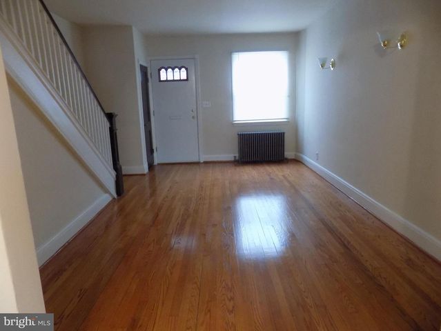 3925 COLBORNE RD, Baltimore, MD 21229