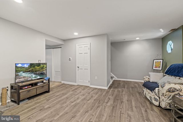 6925 SPRAGUE ST, Philadelphia, PA 19119