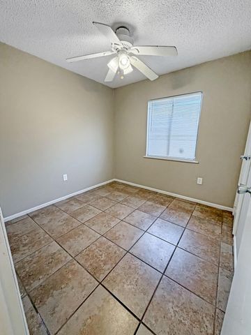 1058 Westwood Dr, Leesville, LA 71446