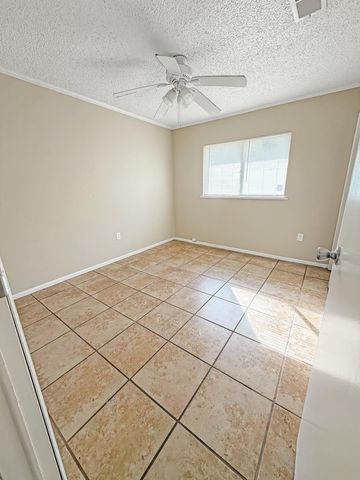 1058 Westwood Dr, Leesville, LA 71446