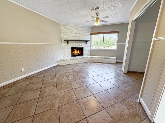 1058 Westwood Dr, Leesville, LA 71446