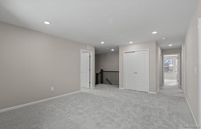 59559 Schuss Gully Drive, New Hudson, MI 48165