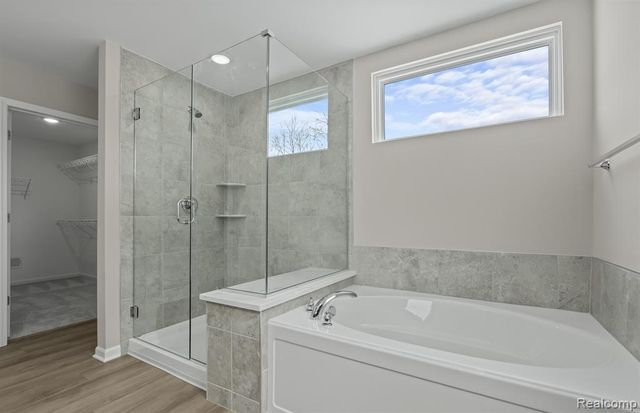 59559 Schuss Gully Drive, New Hudson, MI 48165