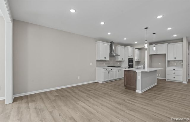 59559 Schuss Gully Drive, New Hudson, MI 48165