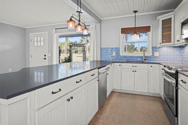 951 GREENWAY AVENUE, Dunedin, FL 34698