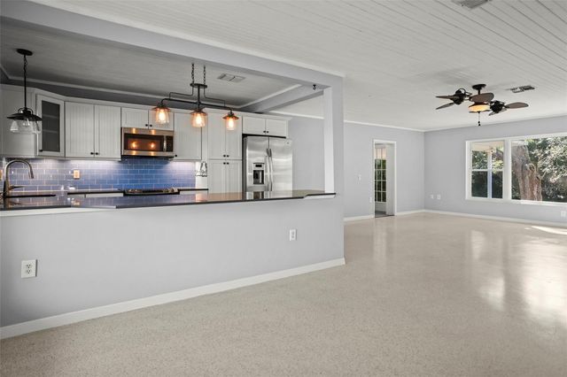 951 GREENWAY AVENUE, Dunedin, FL 34698