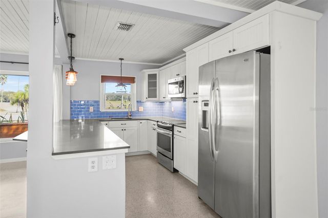 951 GREENWAY AVENUE, Dunedin, FL 34698