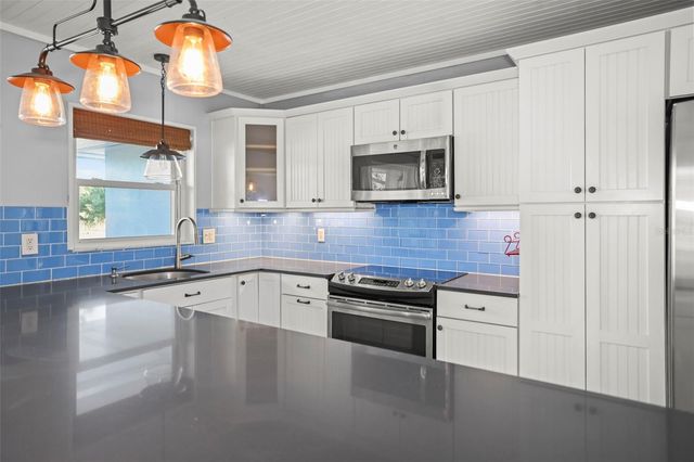 951 GREENWAY AVENUE, Dunedin, FL 34698