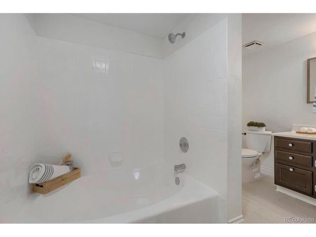 931 S Zeno Way 207, Aurora, CO 80017