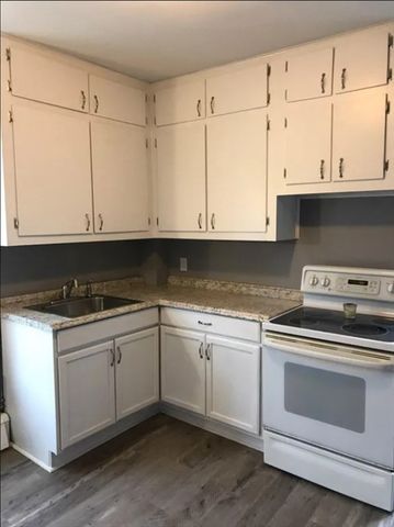 7 Broad St 2, North Attleboro, MA 02760