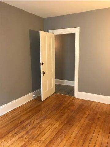 7 Broad St 2, North Attleboro, MA 02760