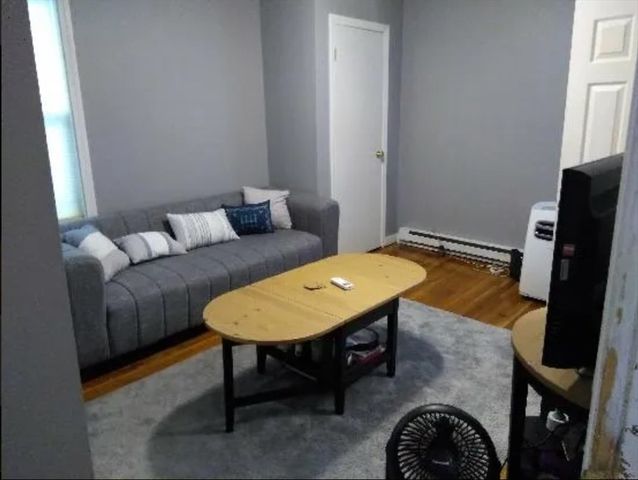 7 Broad St 2, North Attleboro, MA 02760
