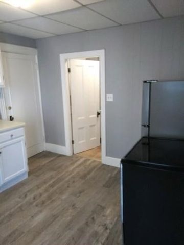 7 Broad St 2, North Attleboro, MA 02760