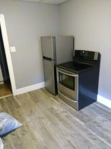 7 Broad St 2, North Attleboro, MA 02760