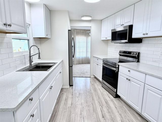 2236 GONDOLA DRIVE, Sarasota, FL 34238