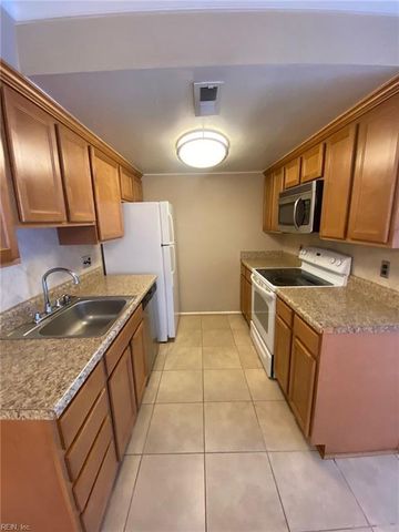 1324 Sierra DR, Virginia Beach, VA 23453