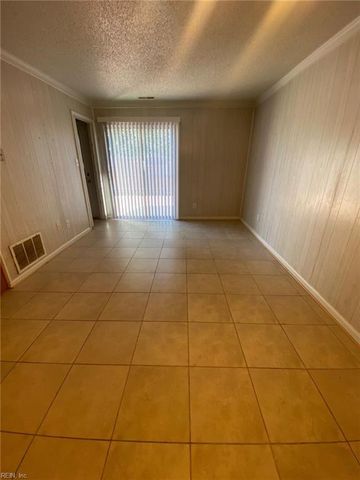 1324 Sierra DR, Virginia Beach, VA 23453
