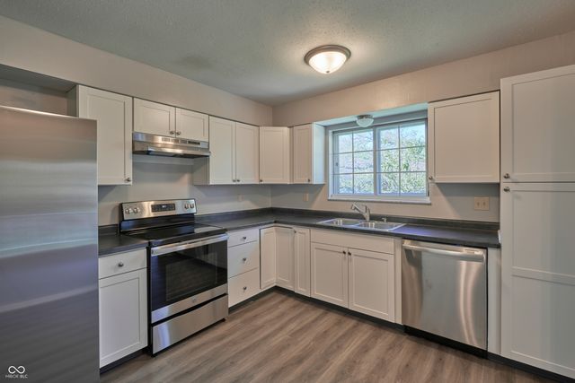 922 Hoover Village Drive C, Indianapolis, IN 46260